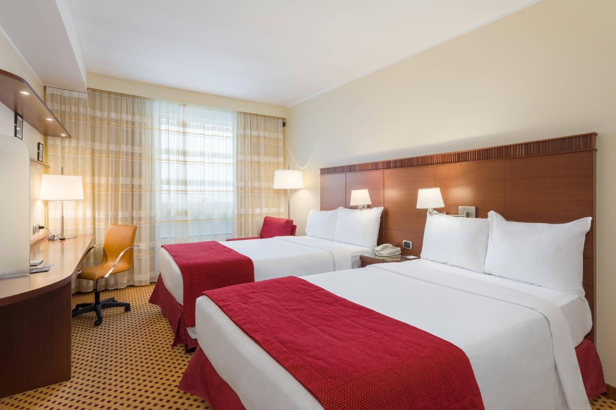 Courtyard By Marriott Venice Airport Tessera Bagian luar foto