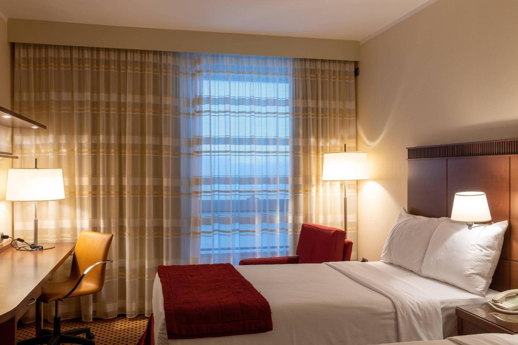 Courtyard By Marriott Venice Airport Tessera Bagian luar foto