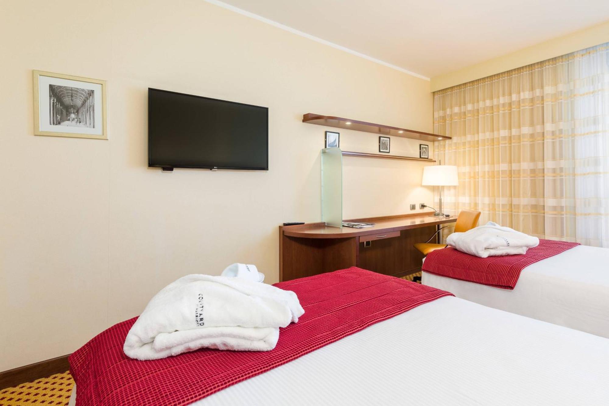 Courtyard By Marriott Venice Airport Tessera Bagian luar foto