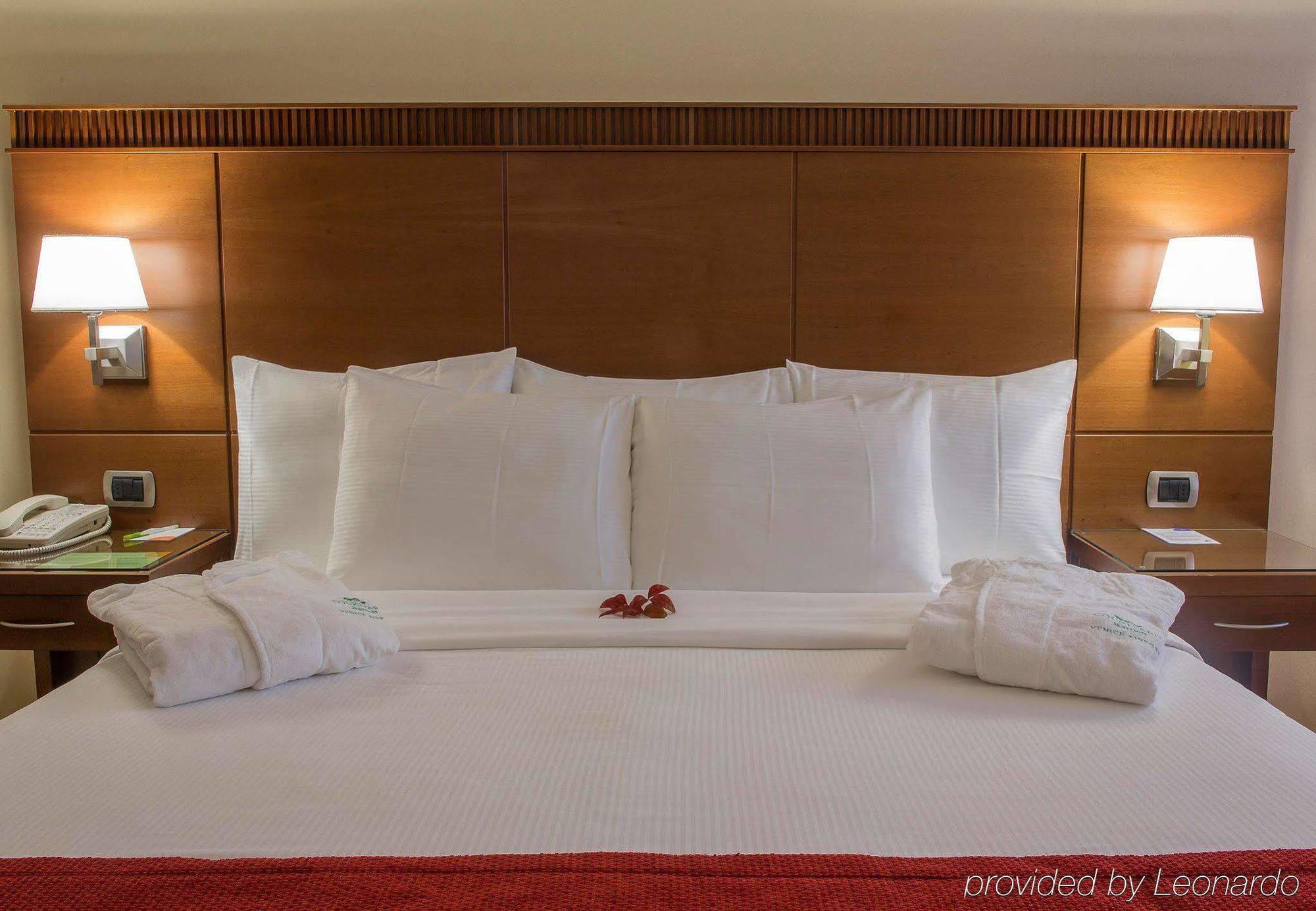 Courtyard By Marriott Venice Airport Tessera Bagian luar foto